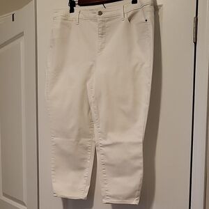 Women's White Jeans - TALBOTS - size 16p - High rise jegging crop - GUC - J